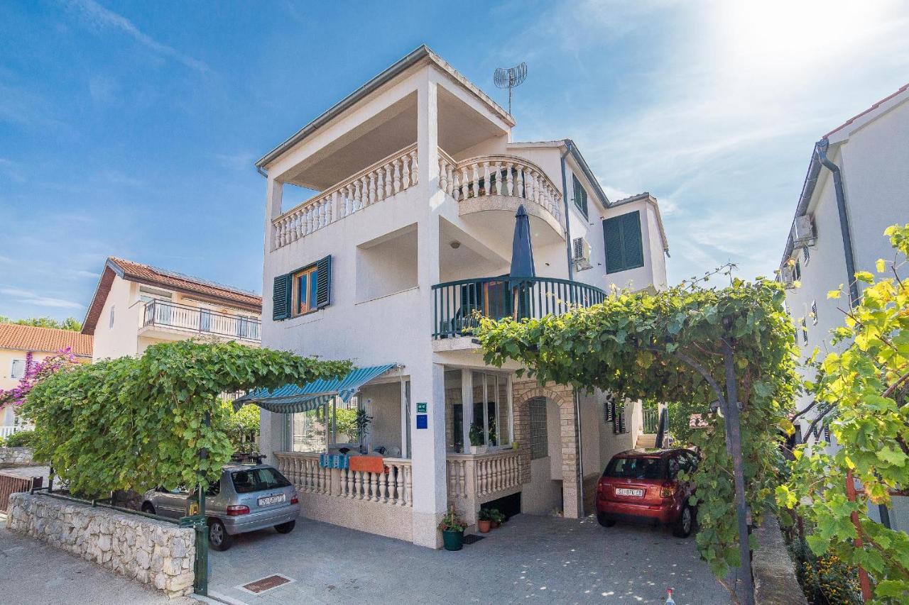 Apartments Grulovic Срима Екстериор снимка