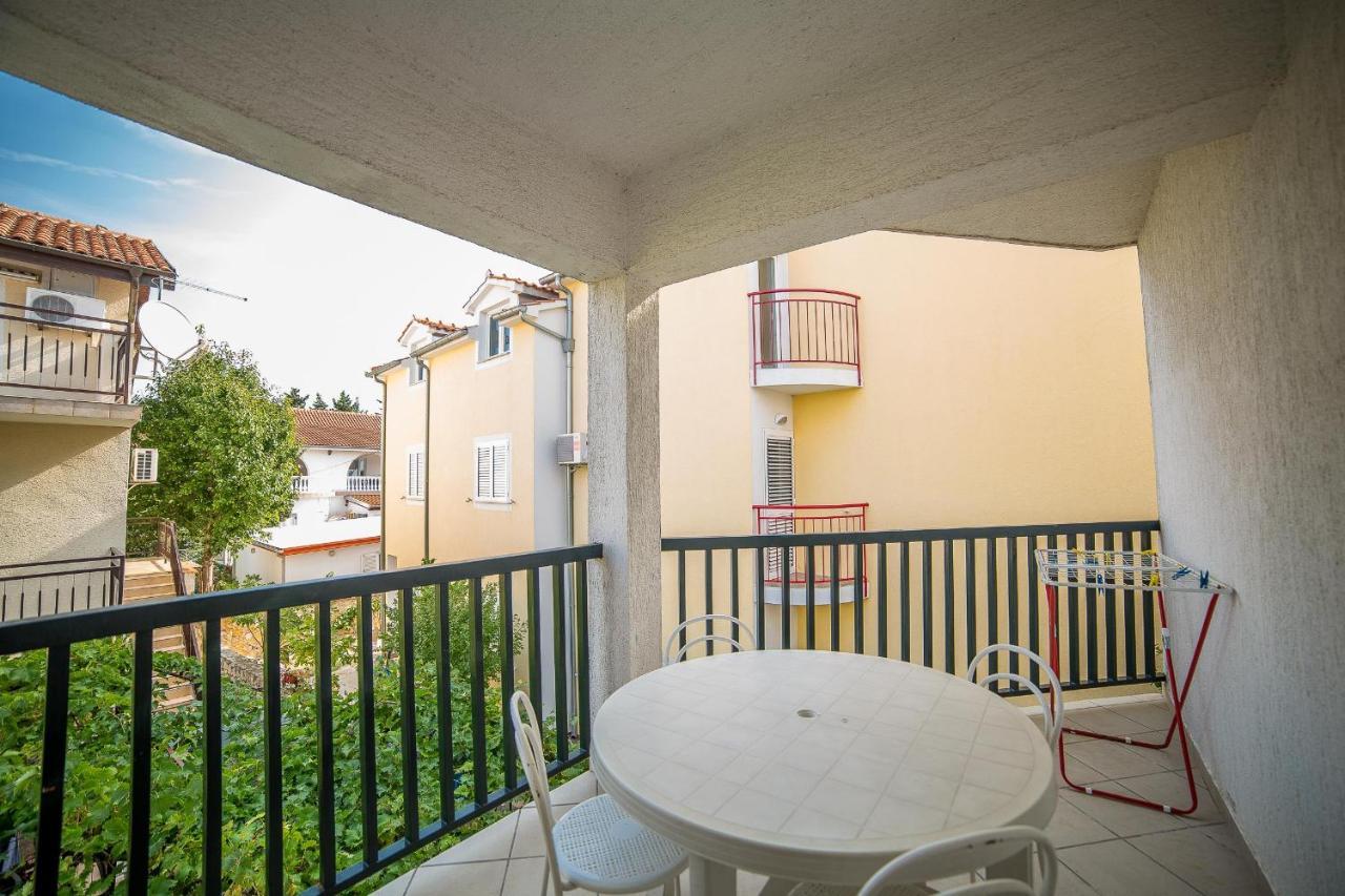 Apartments Grulovic Срима Екстериор снимка